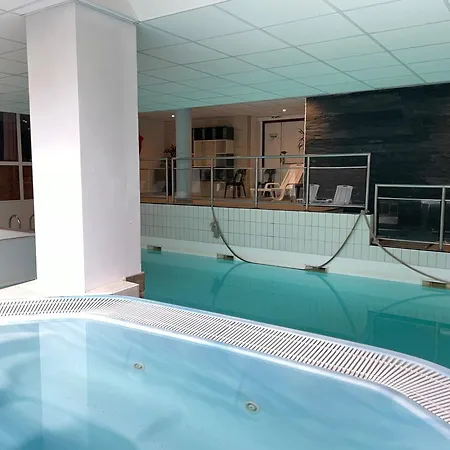 A - 9 Pers, 59 M², Piscine, Wifi, Animaux Admis - Fr-1-859-3 Appartement *